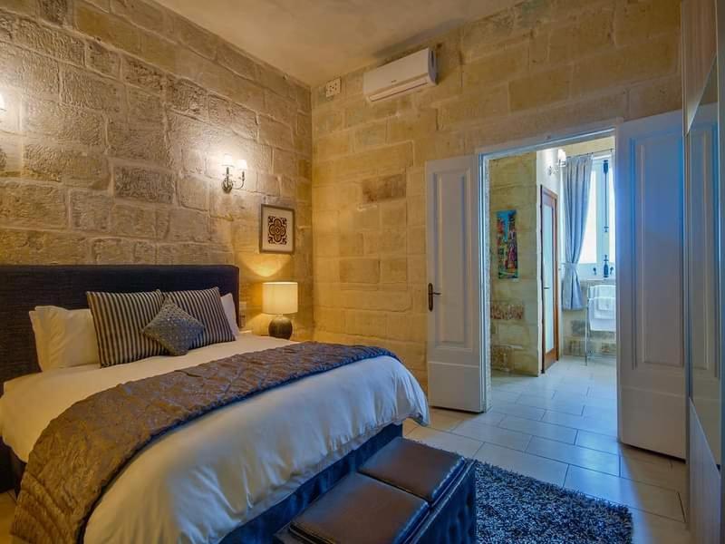 Julesy'S Bnb Cospicua Exterior foto